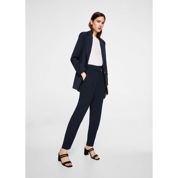 Mango - Detachable belt trousers in Navy - Picture 2 of 8